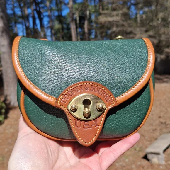 Vintage Dooney & Bourke Emerald Green AWL Calvalry R74 Mini Belt Crossbody Bag - Picture 2 of 13